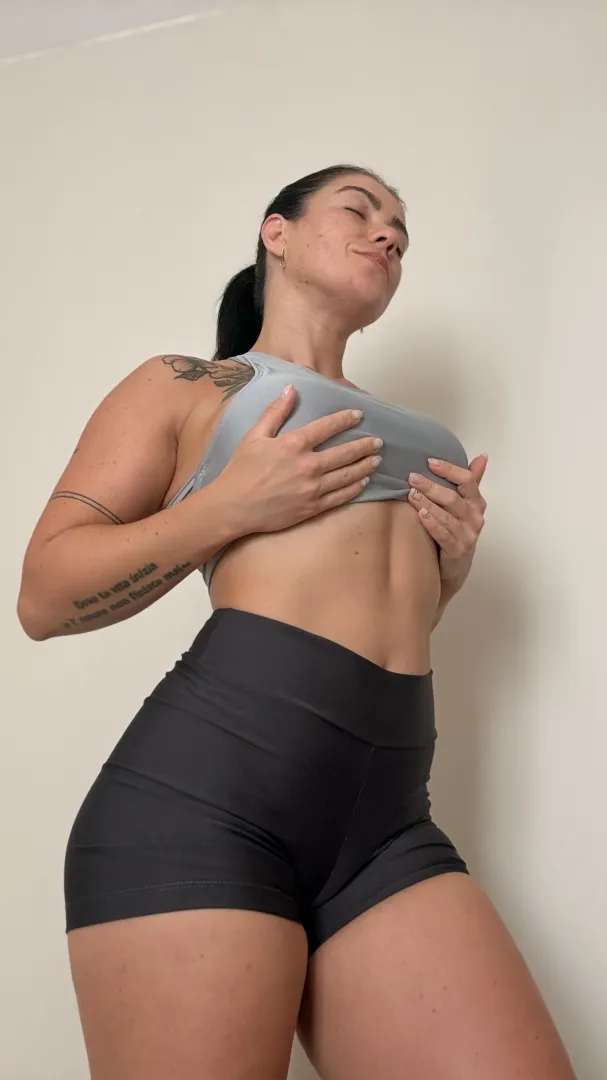 i heard you like midriffs with a side of abs posted by LushforLifexx