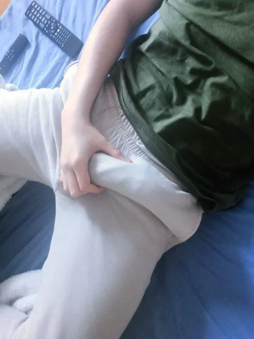 I hope nobody notices at the gym by _Vaptor_