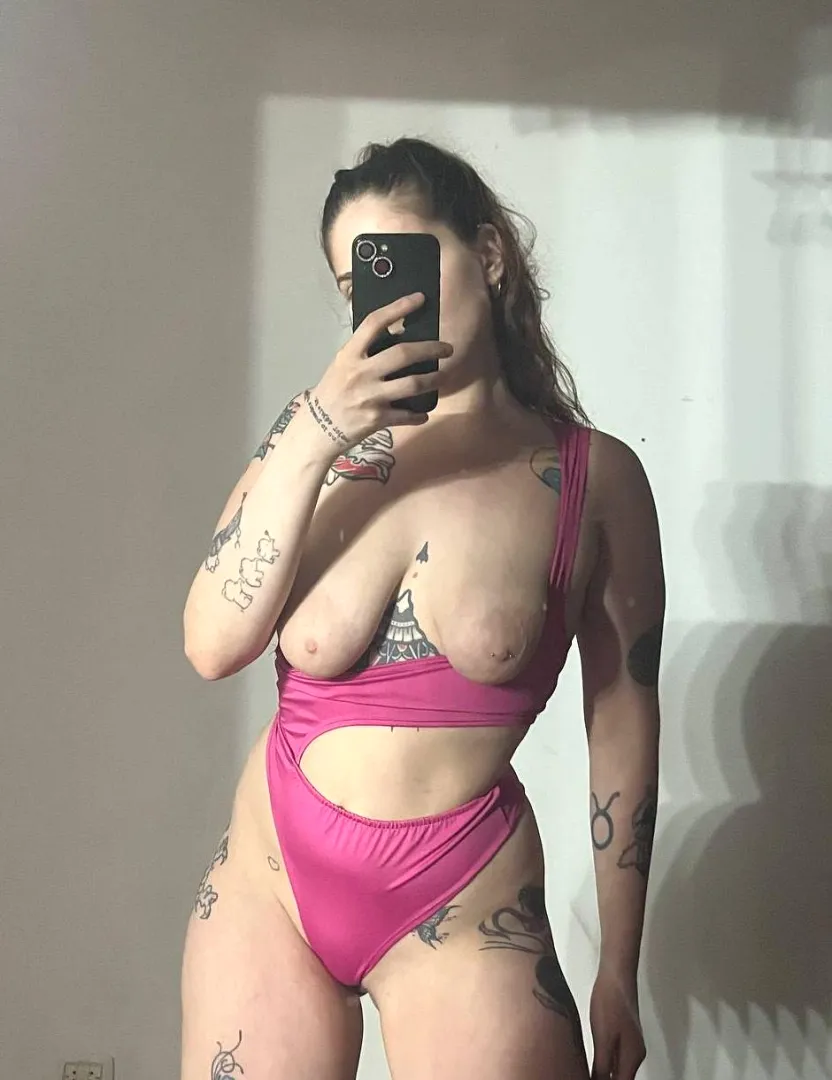 I hope someone is willing to talk to me tonight. posted by Sexycake95