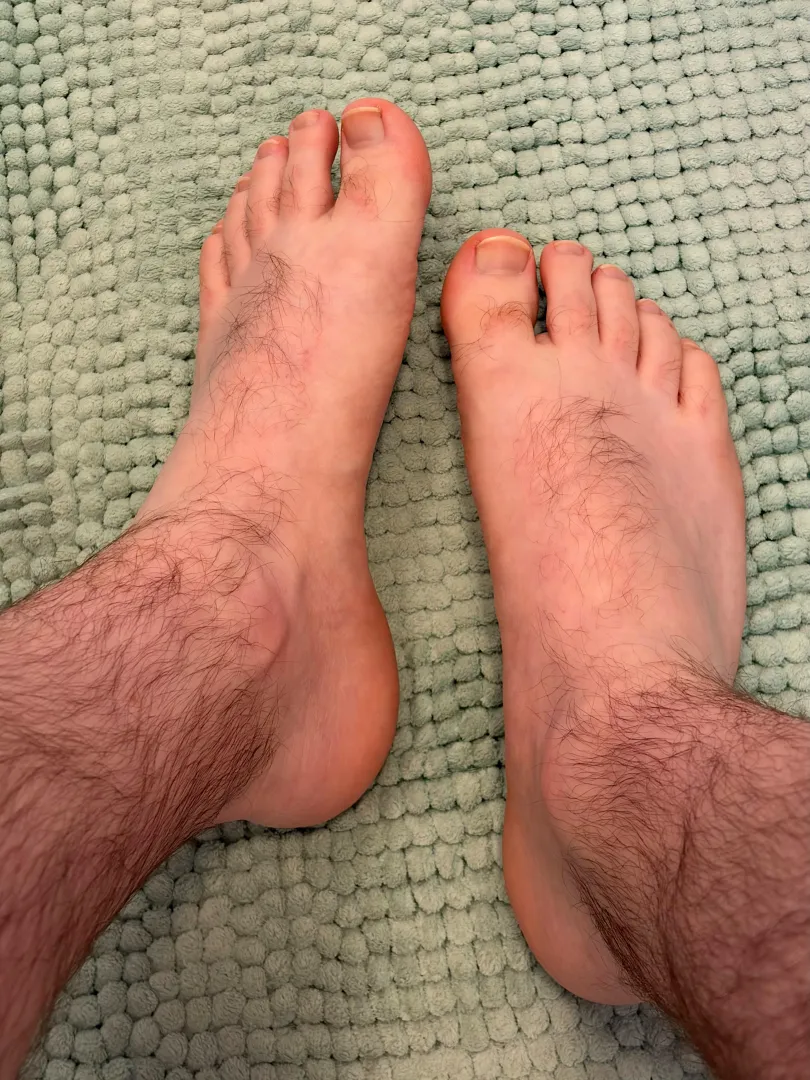 I hope you like hairy feet posted by smalllovestall