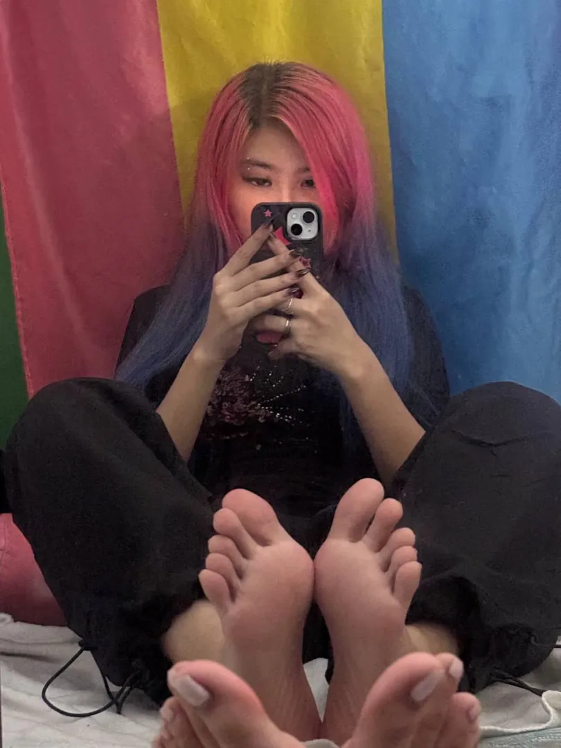 I just love the power these soles have over you. Once glimpse and you’re in your knees begging for my attention posted by Bright-Mycologist-32