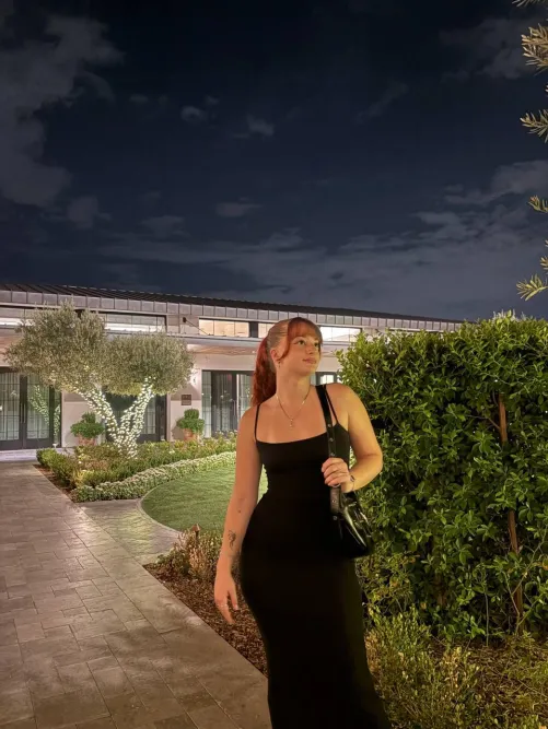 I just love to show myself and get attention by HamsterAdditional308