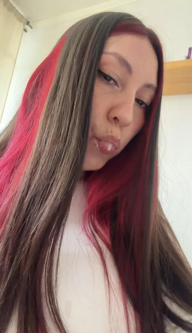 I just start to secrete saliva and you’re already on your knees with your mouth open begging me to spit on you (??) posted by princessalyssaa