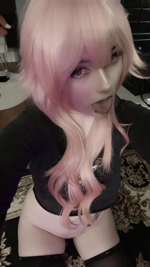 I just wanna be your sugar baby  by Softpalebones