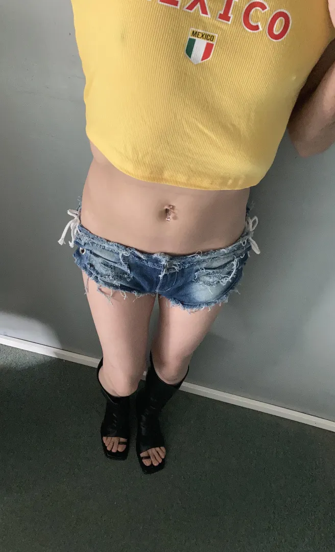 I just wanna look cute & fuckable posted by n_brk