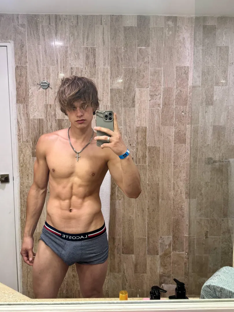 I just woke up and I want to play posted by nova-ashwood