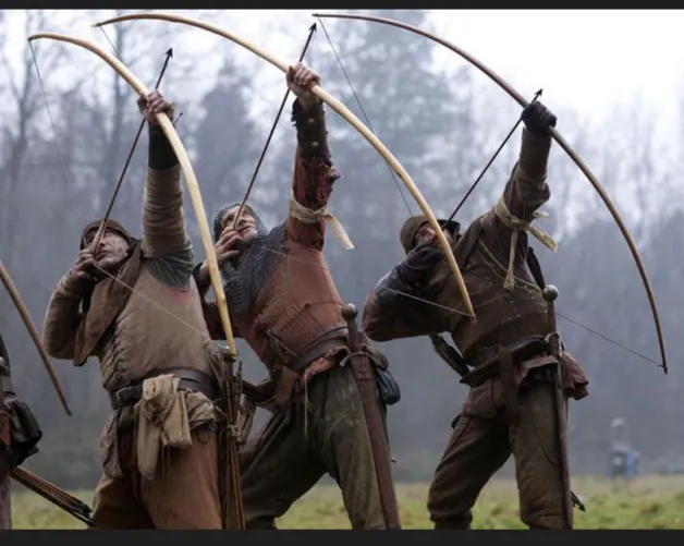 I know I’m usually using an English war bow, but I really hope that I don’t have to fight in the war like this. by Skourpi1