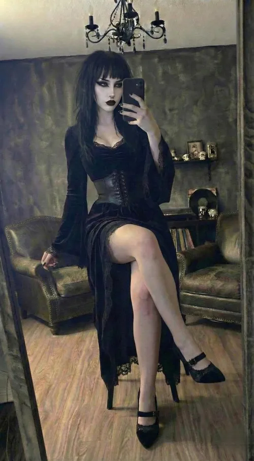 I know you got paid today, so let ,e drain both your balls and wallet for you by Fluffy_Cricket_1268