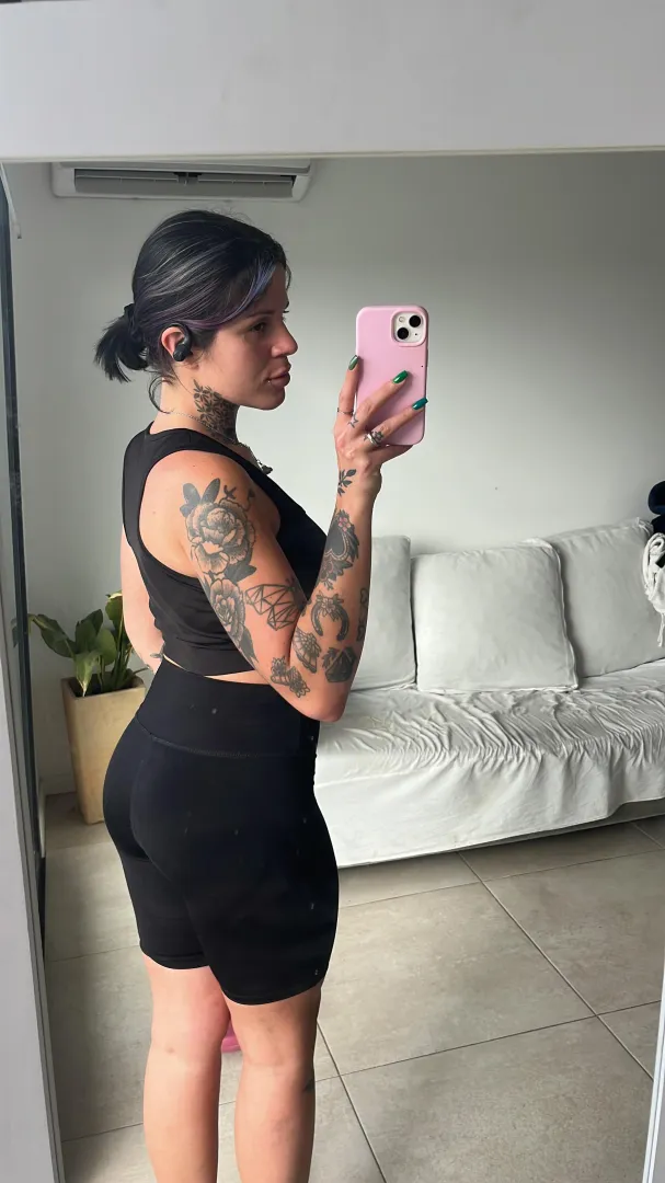I know you like my leggings and my hair bun posted by girlytattoo
