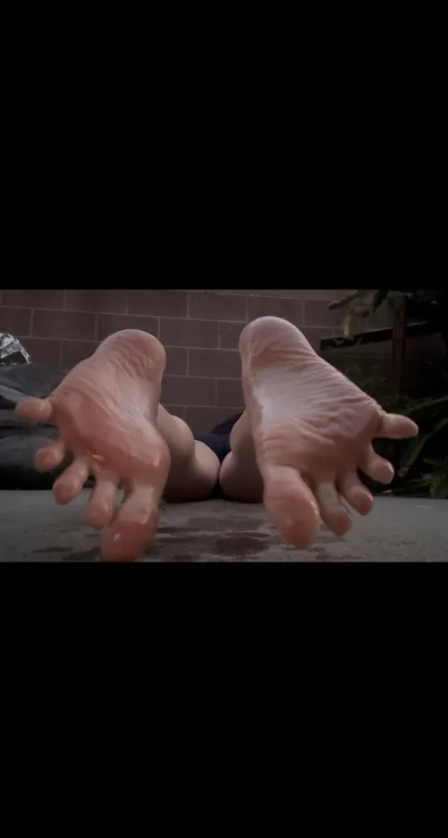 I know you love these oiled up asian feet :) by AznFeetTreasures