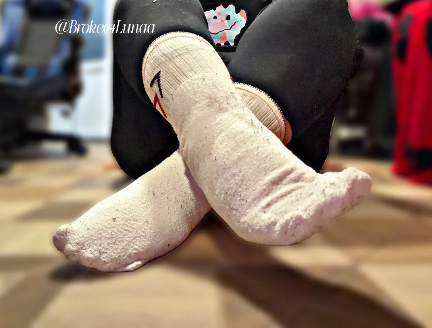 I know you love white socks posted by Lunastar74