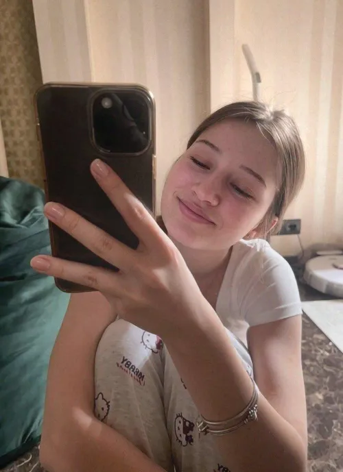 I know you want me by Extreme-Entrance7733