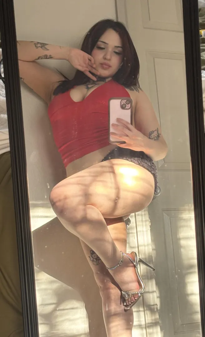 I know you want to sext with a goth babe ❤️‍ posted by strawberriesncreaam_