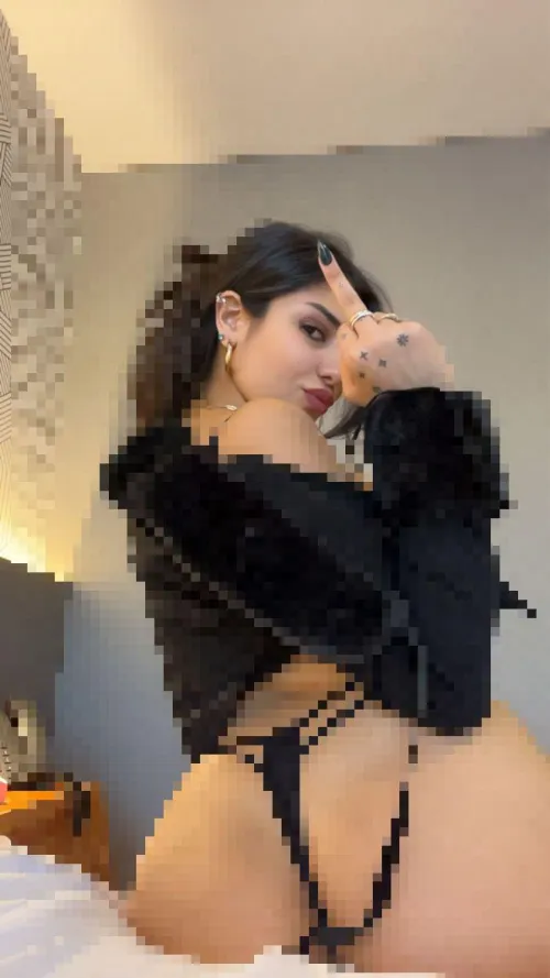 I left the middle finger clear, just to send the right message to you pixel gooners by goddessjowi