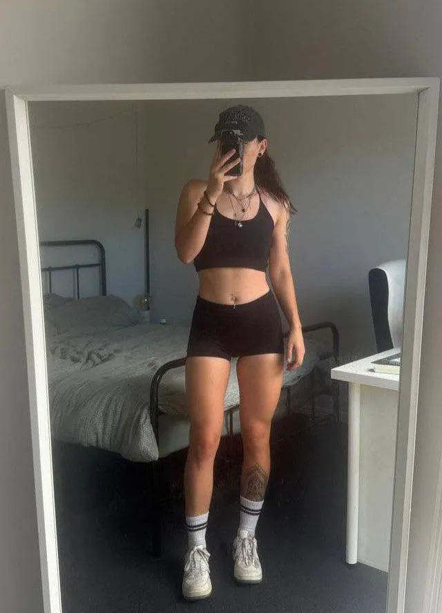 I like how this holds me posted by phantom_sassy