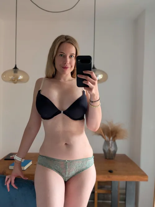 I like kisses on my soft body by naturalgirl_mel