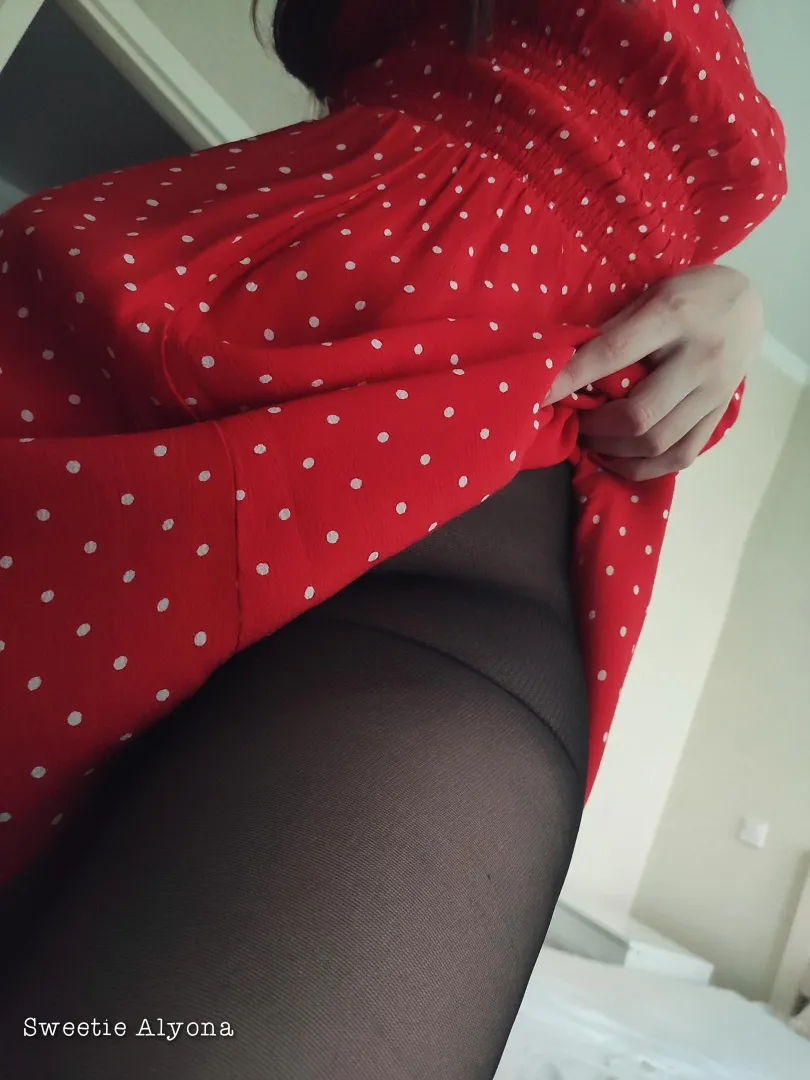 I like to wear pantyhose without panties posted by SweetieAlyona