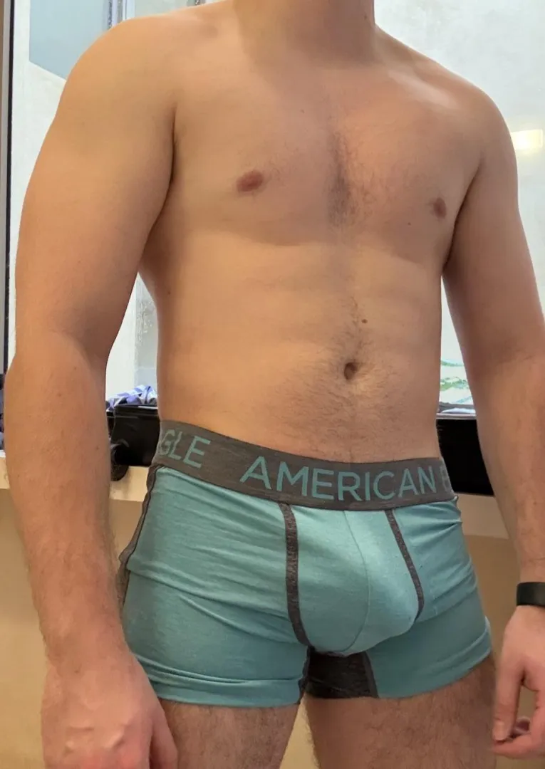 i look better in blue ;) posted by aftrdrk_001