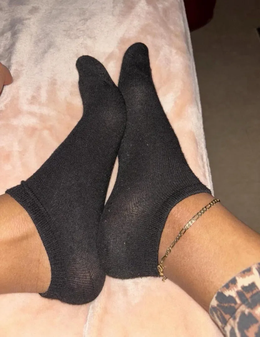 I love ankle socks with anklets  posted by dalliancewith