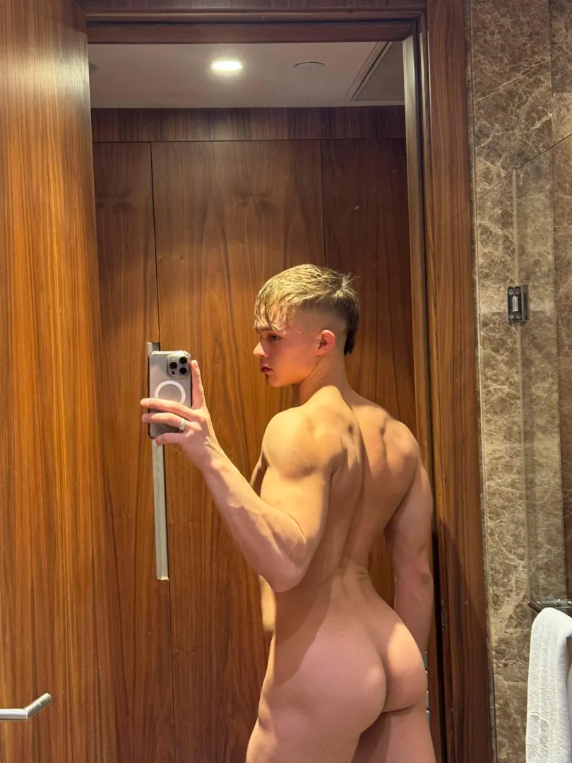 I love being naked posted by nova-ashwood