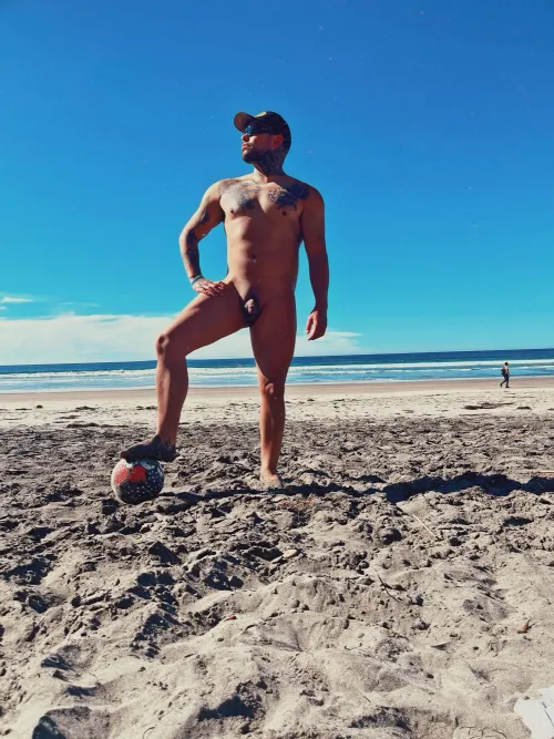 I Love being naked in public  by sincity-wyldboy