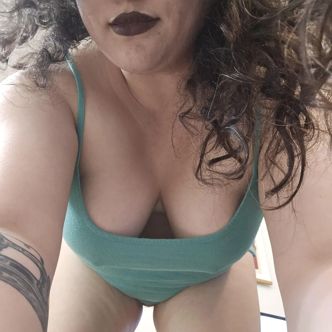 I love bending over for you posted by FilipinaGoth