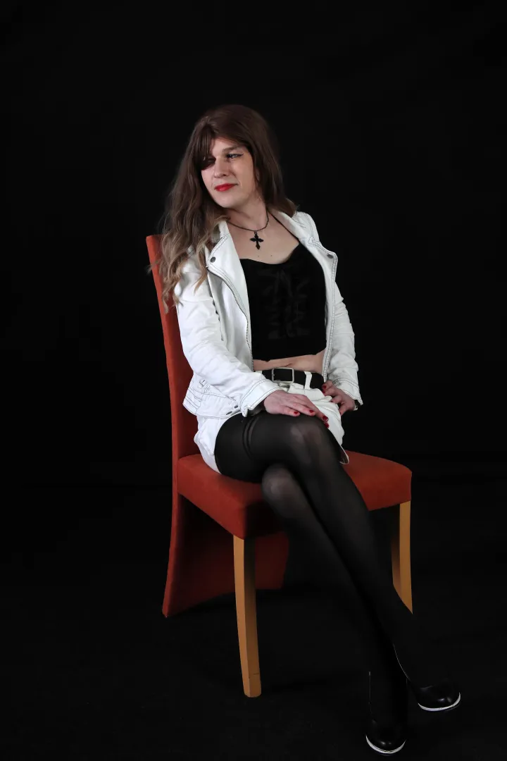 i love combining black and white.. ♥️ posted by LittleCDAnna