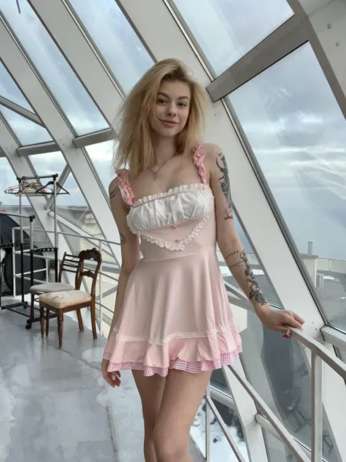 I love flashing my body here by Yorasaba