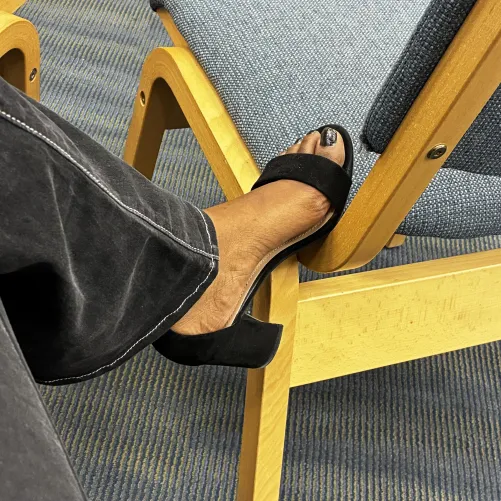 I love having my heels click as I walk. That’s how you know a princess is coming  by iluvangelbitez