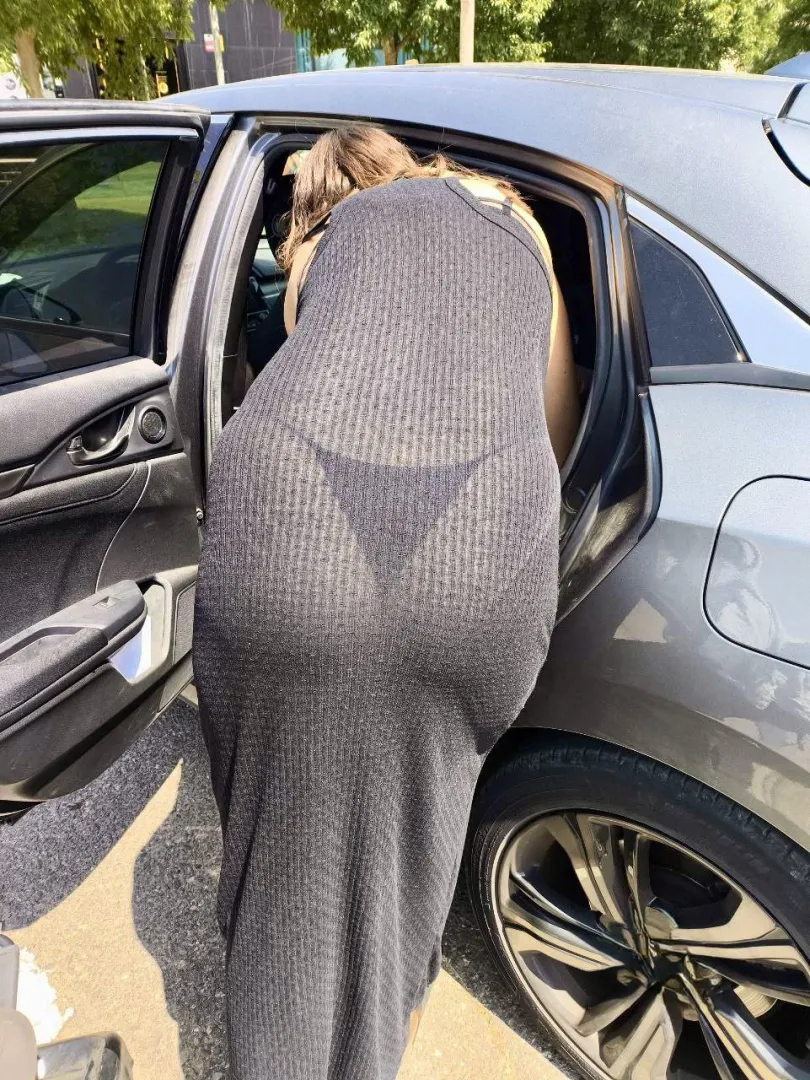 I love her dress <3 posted by takeaway17