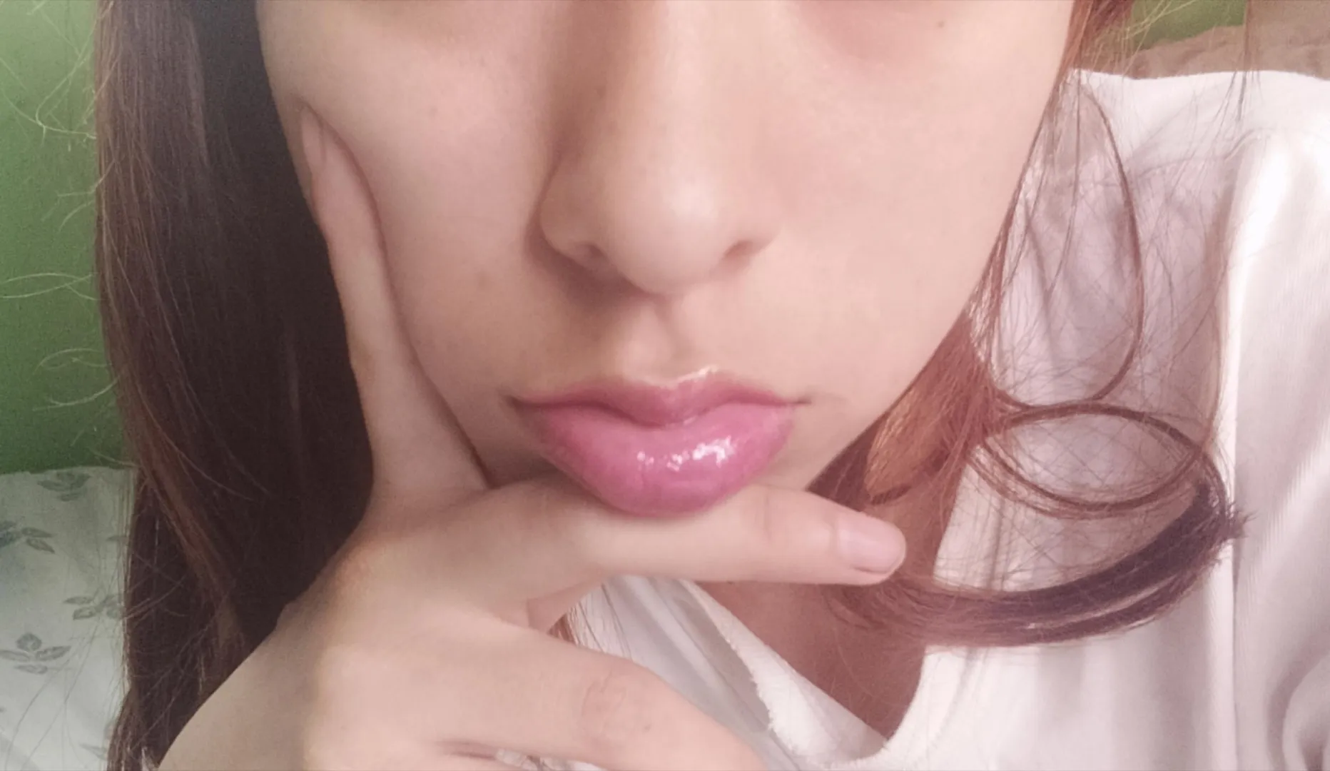 I love how my lips shine, what about you? posted by Violet_wix