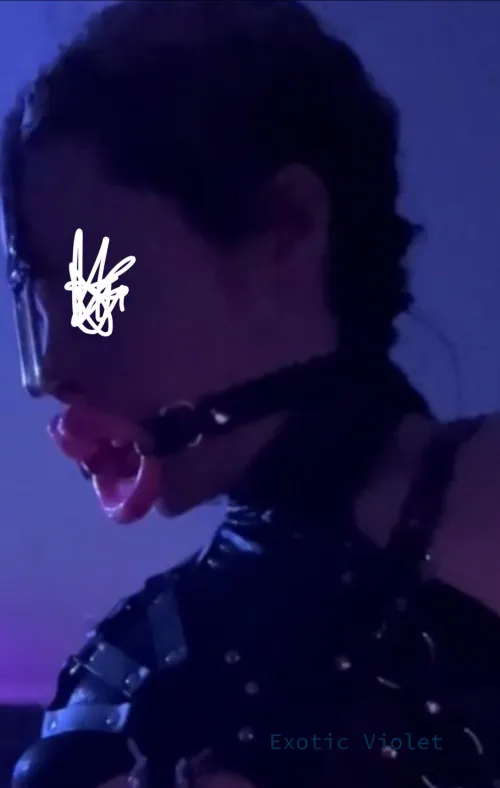 I love how nose hooks look from a side profile by Exotic_Violet