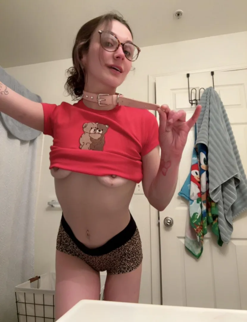 I love it when I catch you looking at me telegram @humorhoney posted by humorhoneykisses