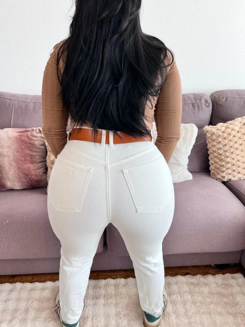 I love it when I feel you focus on my fat booty posted by Galadriel69_