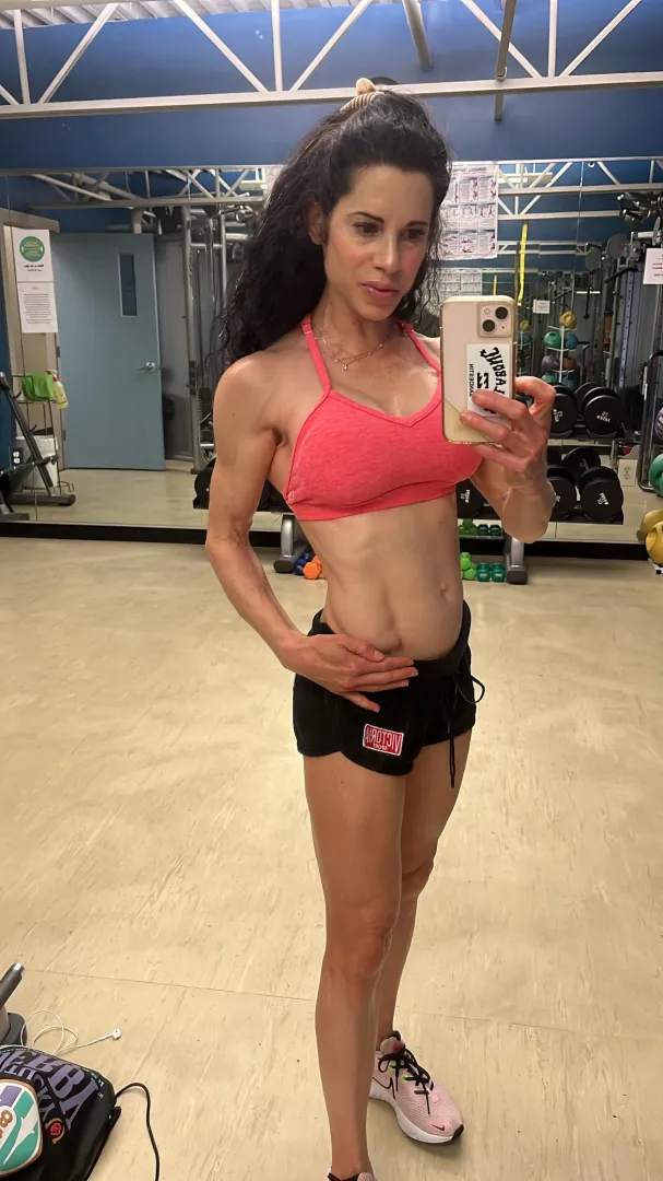 I love putting my body on display posted by greeniee03