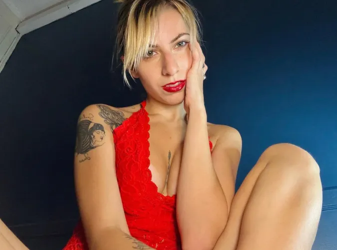 I love red lipstick on my lips by goofyxxxtrain