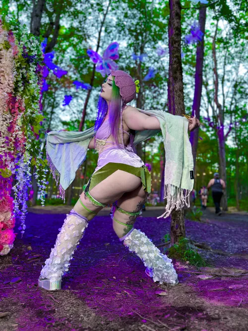 I love skirts that show off my pretty cheeks at the rave by kinkyravekitty