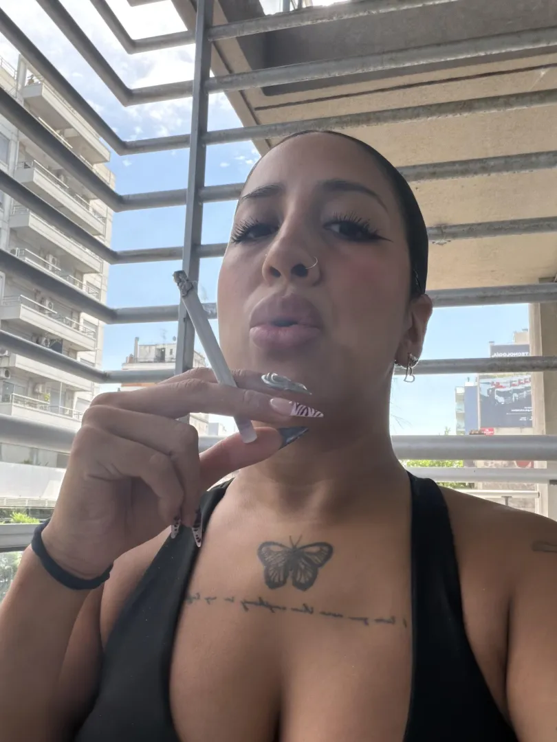 i love smoking alone posted by babygalsivip