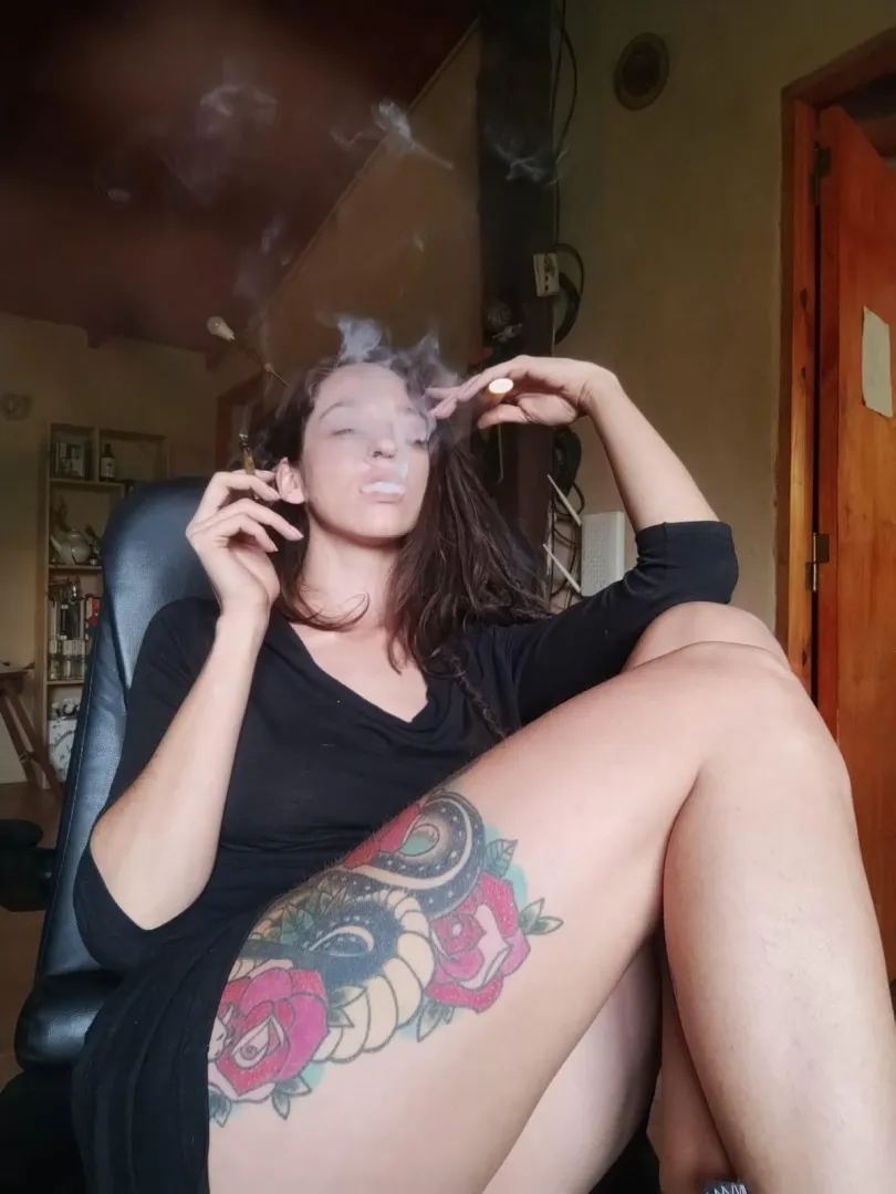 I love smoking and showing off for you posted by Dreadlock_Goddesss
