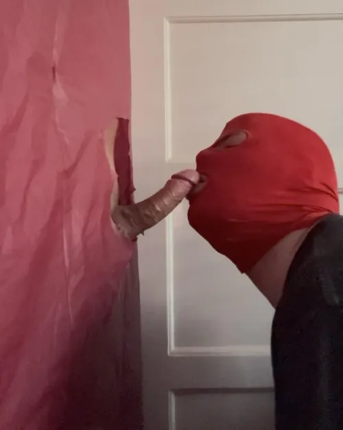 I love sucking cock at my gloryhole. Lisbon by Straight-Swordfish86