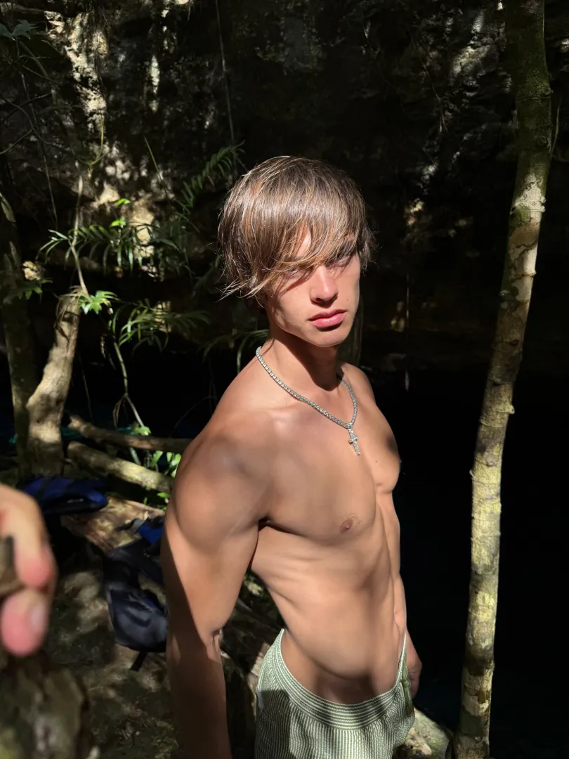 I love summer posted by nova-ashwood