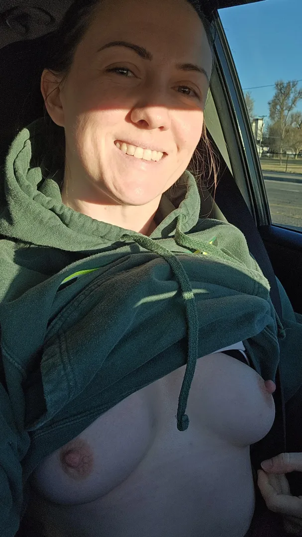 I love that the sun is out when I get off from work ☀️ posted by Vivienne__Noir