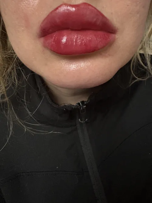 I love this color .. by glazedskin-