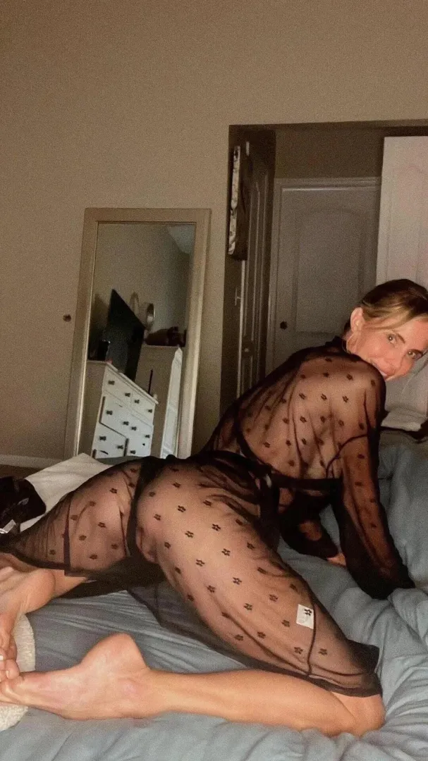 I love this sexy robe posted by kimboslice-23