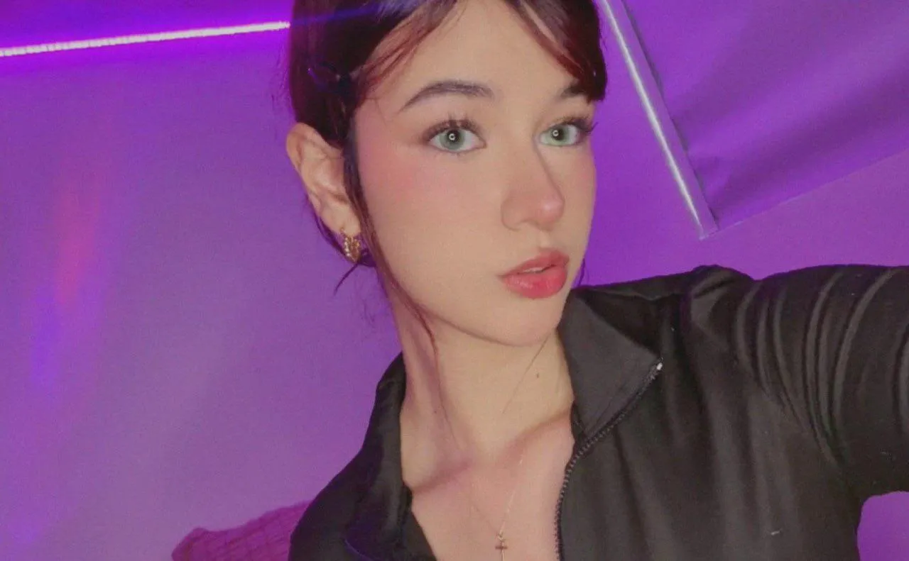 i love to get suck posted by evildollxx