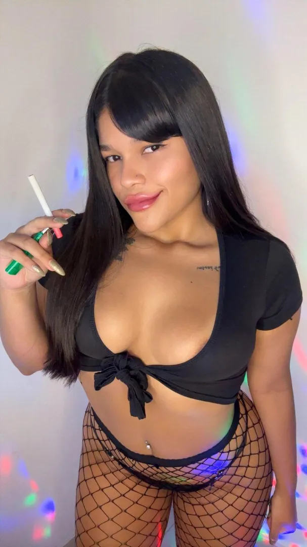 I love to relax when I smoke posted by glez333