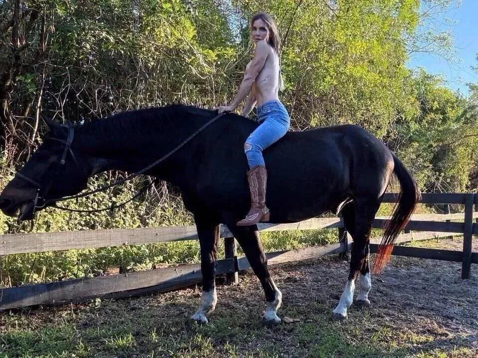 I love to ride bareback posted by kimboslice-23