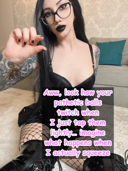 i love to squeeze your balls [no imagefap] by Callmegoddesszaraaa