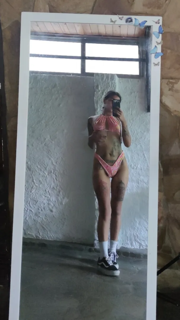 I love watching big strong men turn pathetic. posted by _assthetixxx