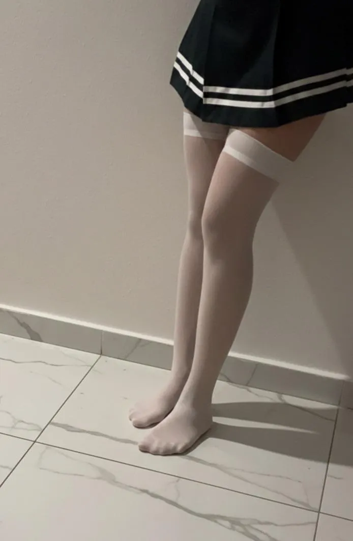 I love wearing cute tights and skirts ❤️ posted by Prestigious_Move9957